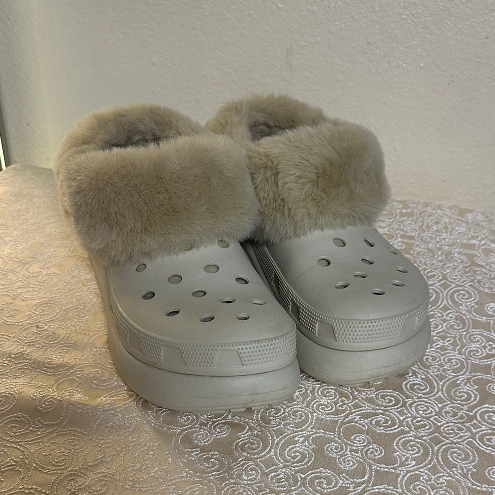 Women's Cozy Fur-Lined Clogs Crocs